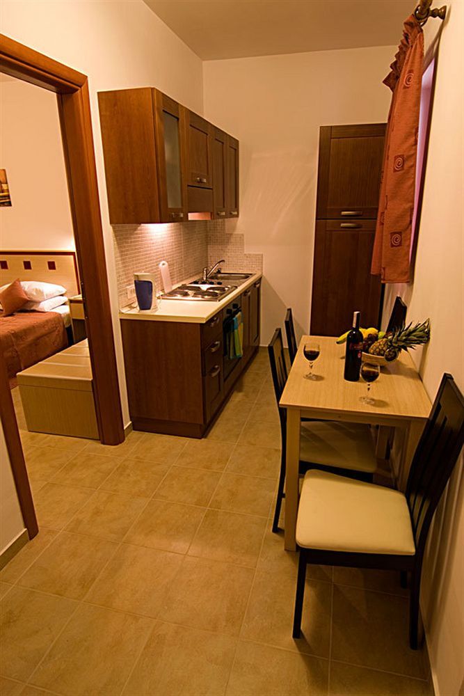 Lindos Blue Sky Aparthotel Exterior foto